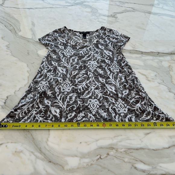 INC INTERNATIONAL CONCEPTS EMBELLISHED TEE SIZE SMALL - Picture 11 of 15